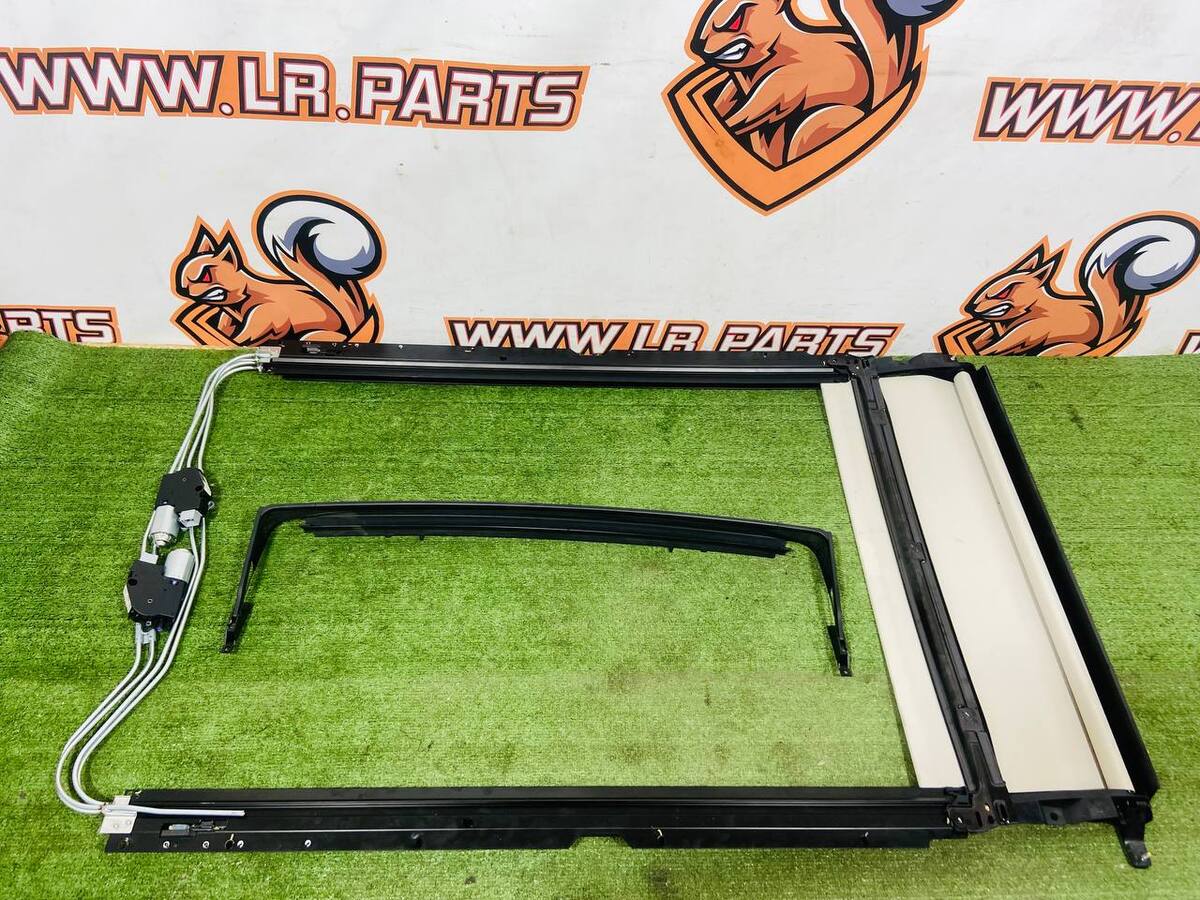 LR050512 Panoramiczna kurtyna dachowa z prowadnicą Range Rover L405 (2013-2021) UŻYWANA